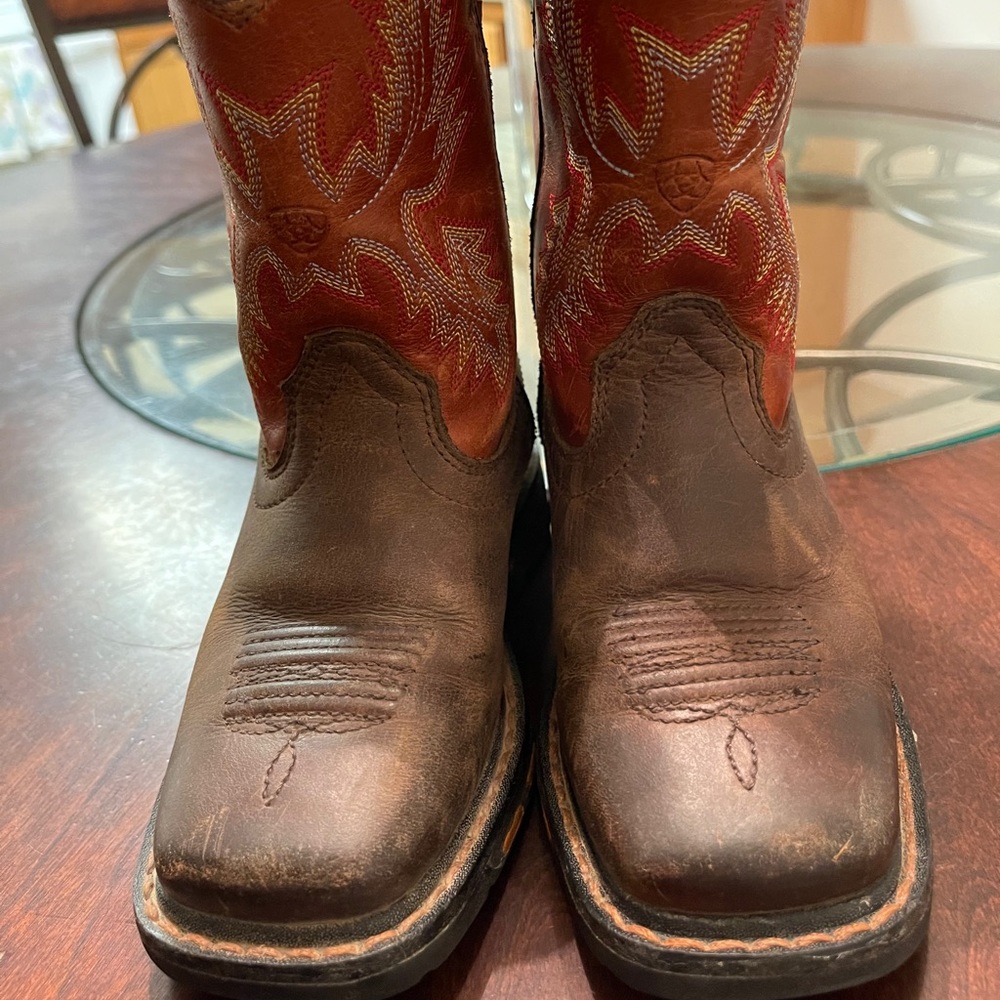 Ariat boy boots